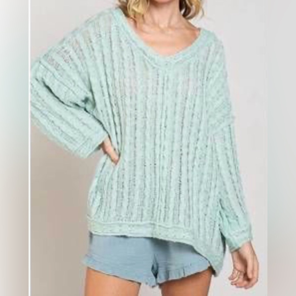 NWOT POL VNECK CABLE SWEATER